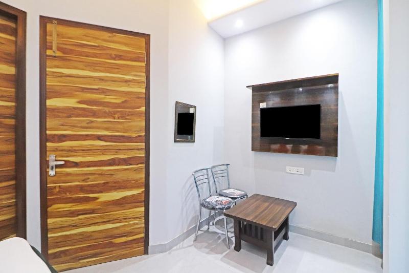 Twamev Rajouri Garden By The Arrow image