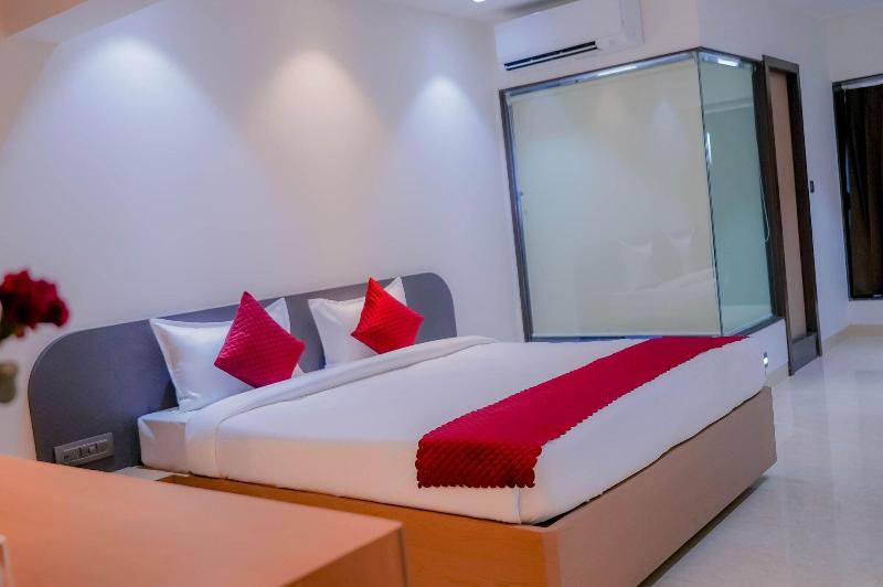 Hsquare Hotel Andheri West image