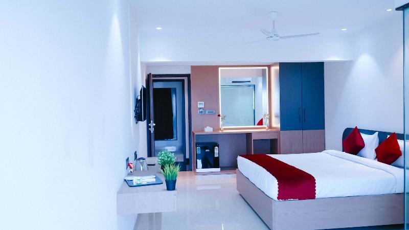 Hsquare Hotel Andheri West image