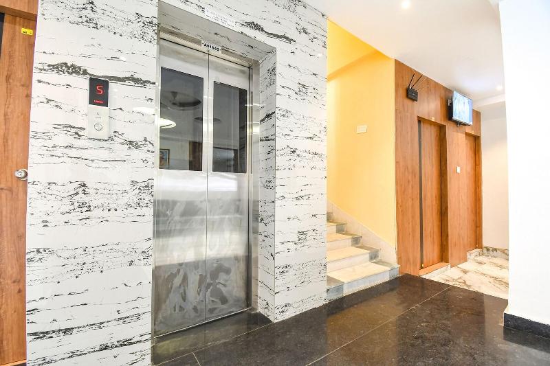 Fabhotel Prime The Golden Plaza