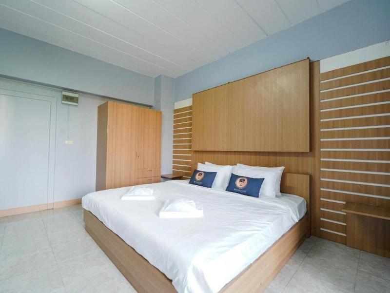 Roomquest Sps Hotel And Residence image