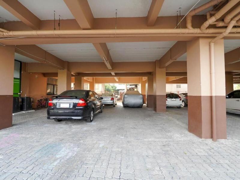Roomquest Sps Hotel And Residence image