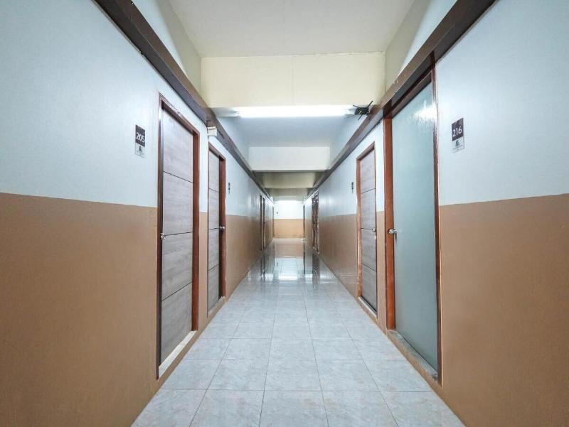 Roomquest Sps Hotel And Residence image