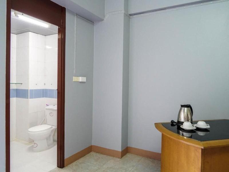 Roomquest Sps Hotel And Residence image