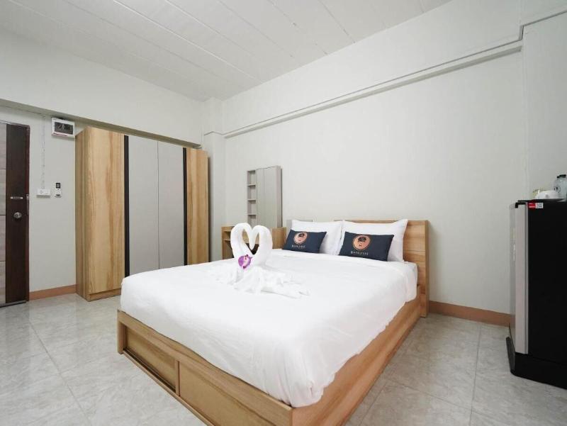 Roomquest Sps Hotel And Residence image