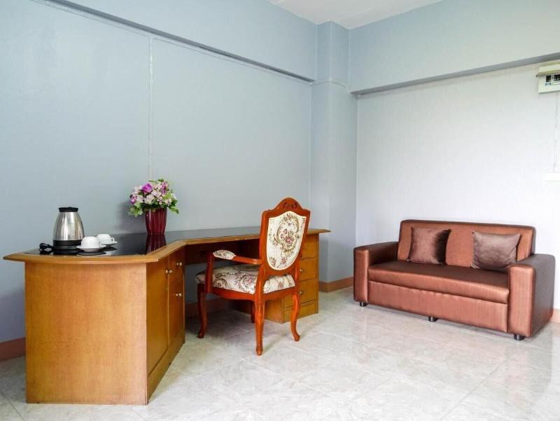 Roomquest Sps Hotel And Residence image