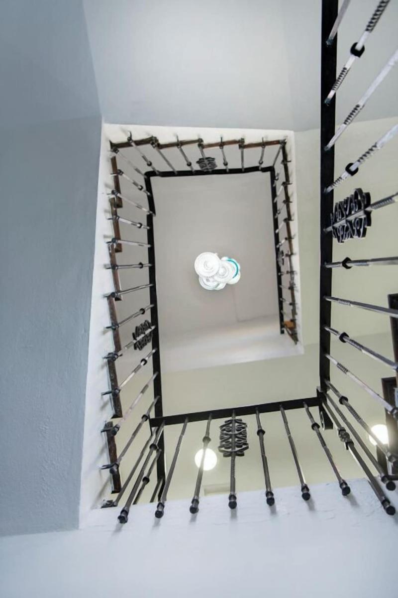 Molucano Themed Rooms image