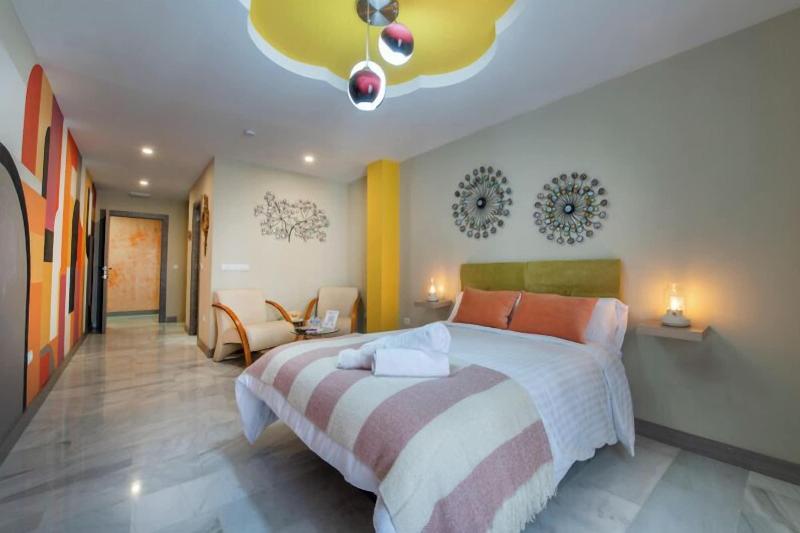 Molucano Themed Rooms image