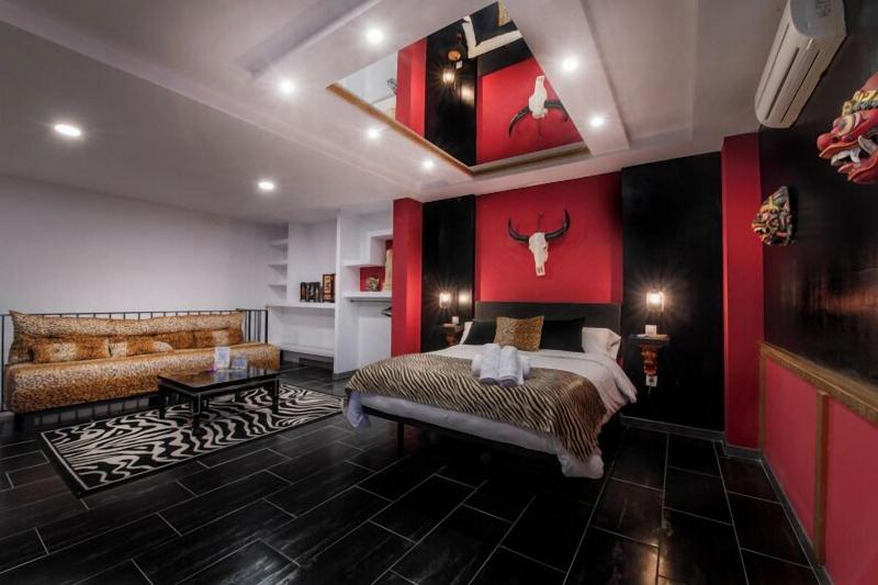 Molucano Themed Rooms image