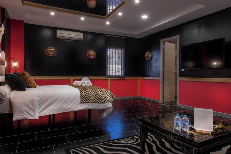 Molucano Themed Rooms image