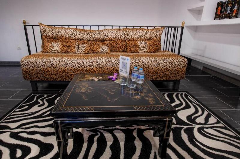 Molucano Themed Rooms image