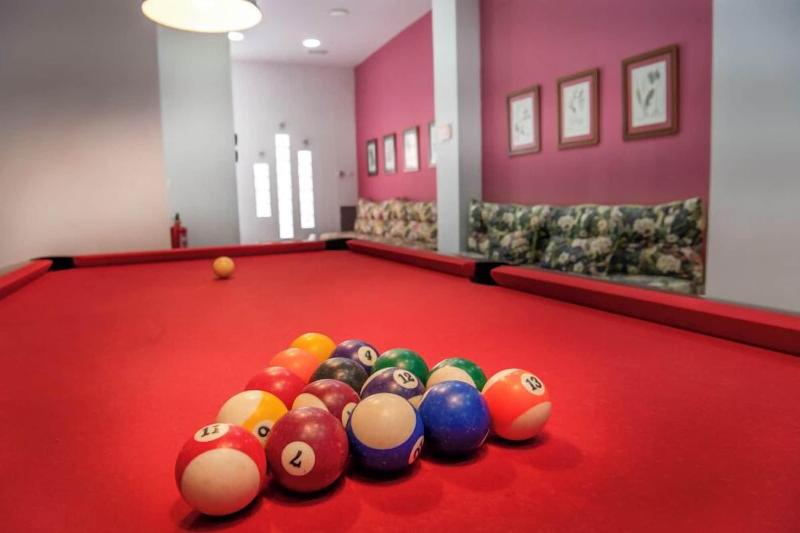 Molucano Themed Rooms image