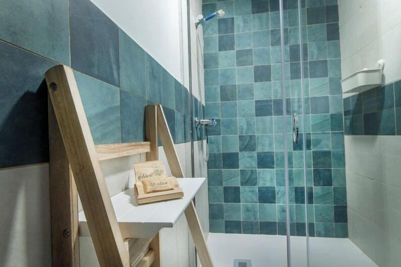 Molucano Themed Rooms image