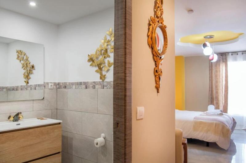 Molucano Themed Rooms image