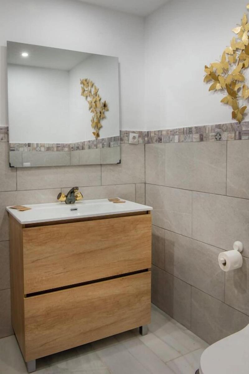 Molucano Themed Rooms image