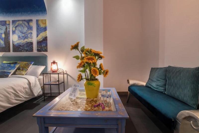Molucano Themed Rooms image