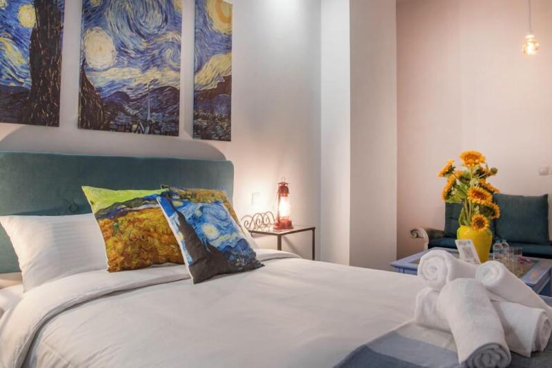 Molucano Themed Rooms image