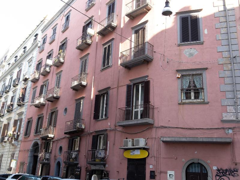 Rua De Mar Chiatamone image