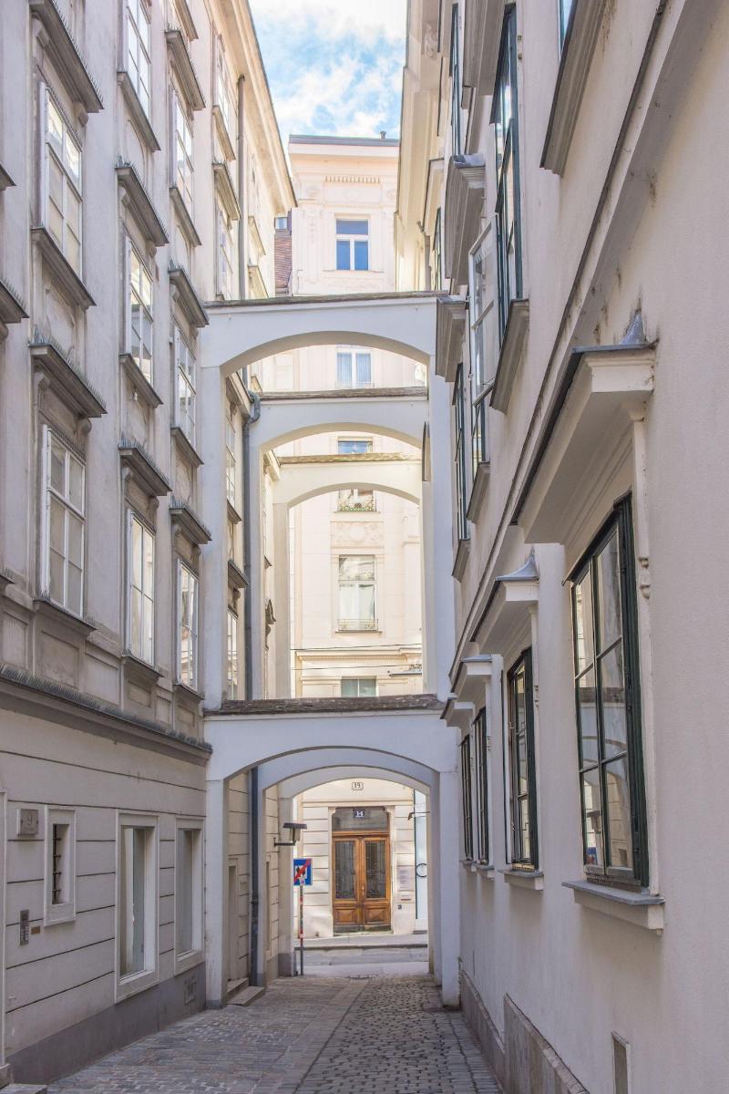 Nikolai Homes image