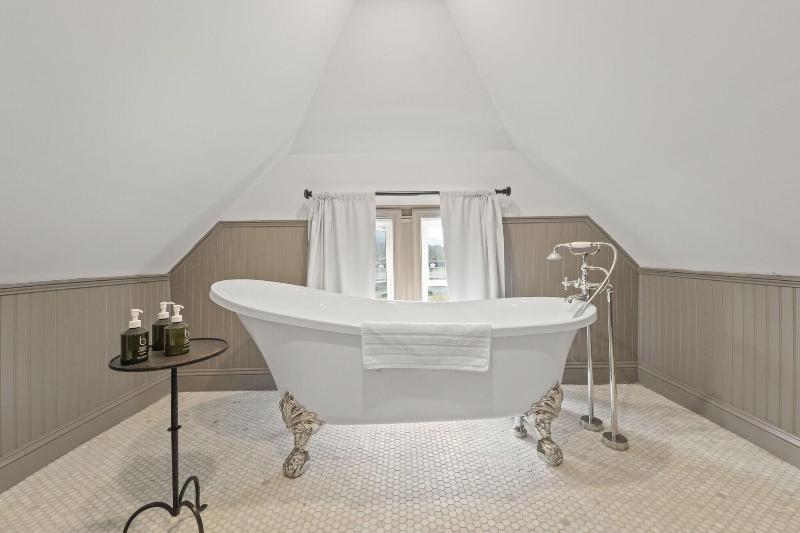 Wylder Hotel Windham image