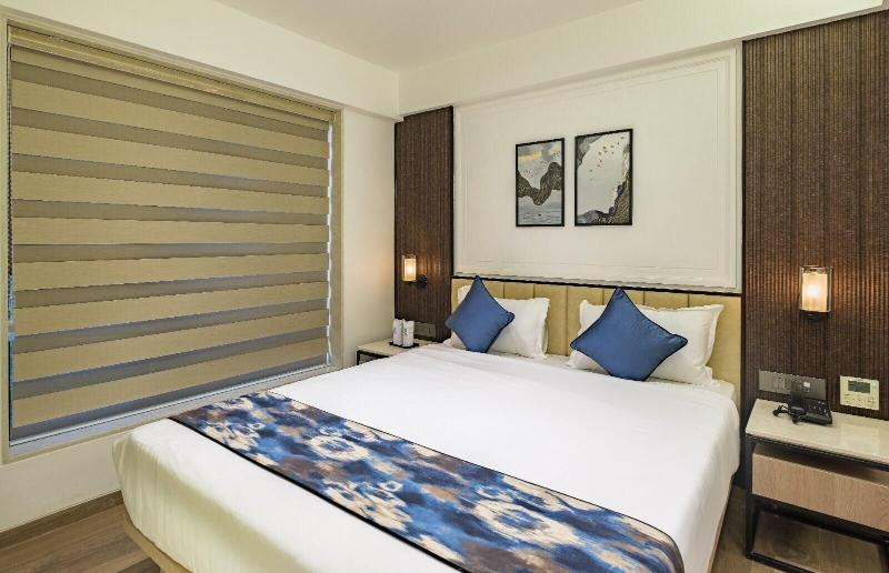Hotel Eden Serenity Mumbai image