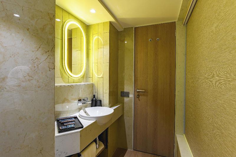 Hotel Eden Serenity Mumbai image