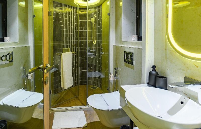 Hotel Eden Serenity Mumbai image
