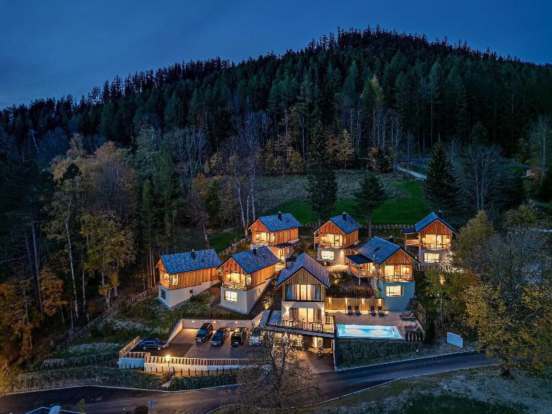 Hideaway Hotel Montestyria Chalets Suiten image