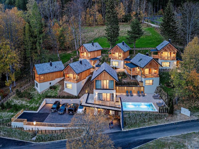 Hideaway Hotel Montestyria Chalets Suiten image
