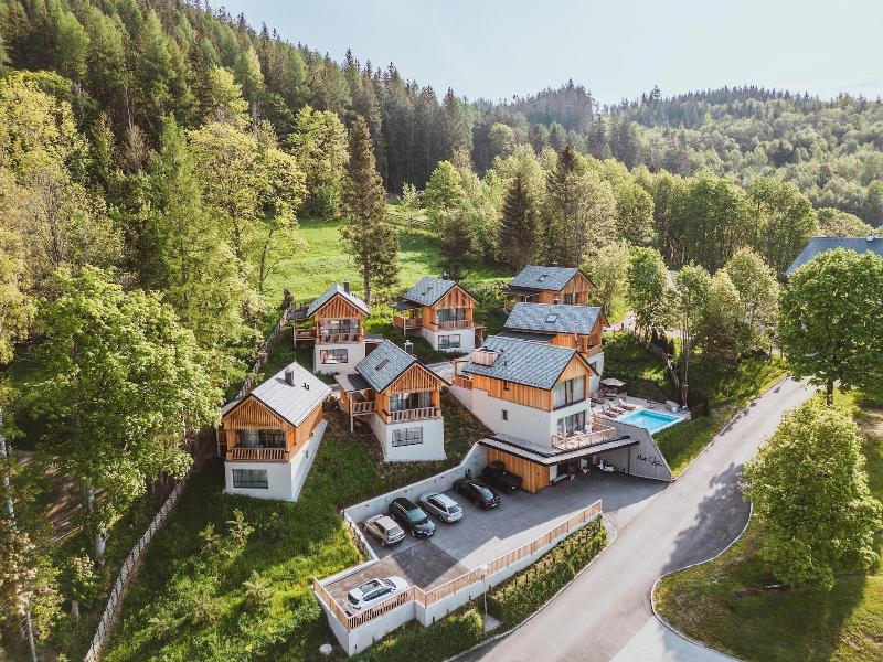 Hideaway Hotel Montestyria Chalets Suiten image