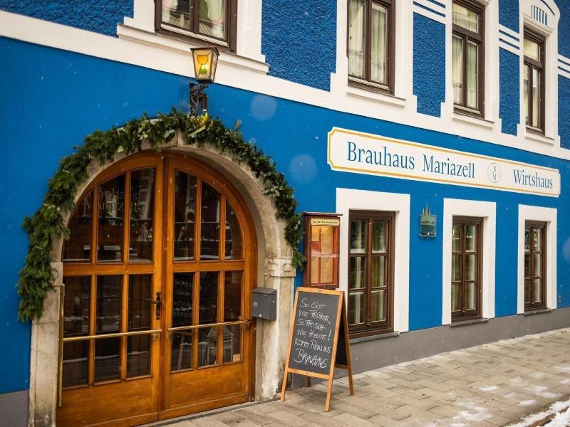 Hideaway Hotel Montestyria Chalets Suiten image