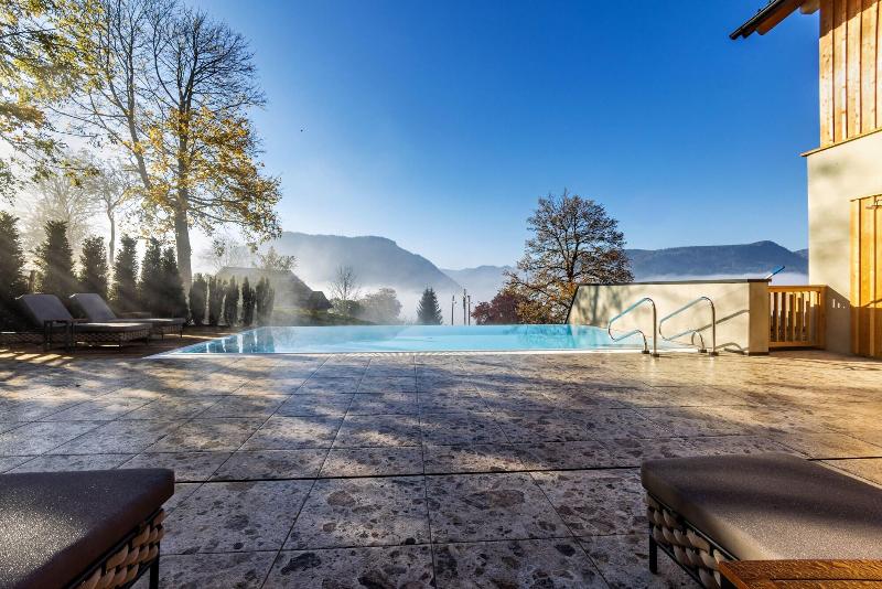 Hideaway Hotel Montestyria Chalets Suiten image