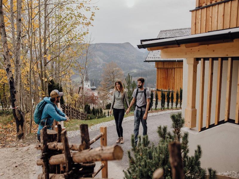 Hideaway Hotel Montestyria Chalets Suiten image