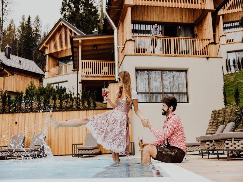 Hideaway Hotel Montestyria Chalets Suiten image