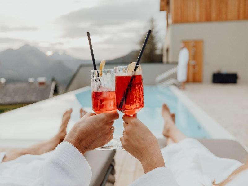 Hideaway Hotel Montestyria Chalets Suiten image