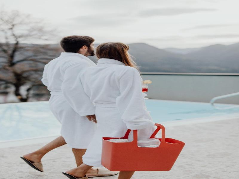 Hideaway Hotel Montestyria Chalets Suiten image