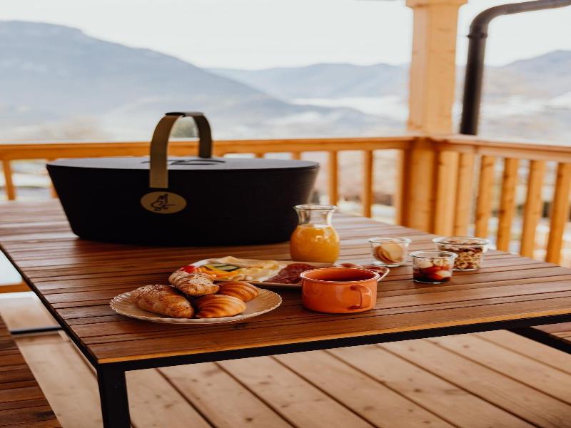 Hideaway Hotel Montestyria Chalets Suiten image
