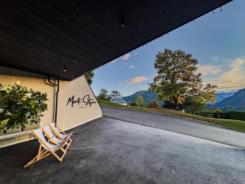 Hideaway Hotel Montestyria Chalets Suiten image