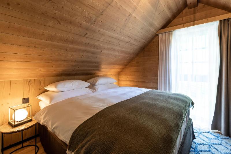 Hideaway Hotel Montestyria Chalets Suiten image