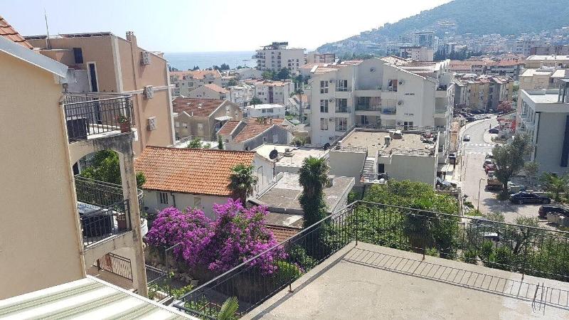 Villa Lutovac image