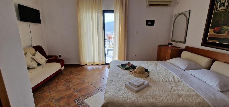 Villa Lutovac image