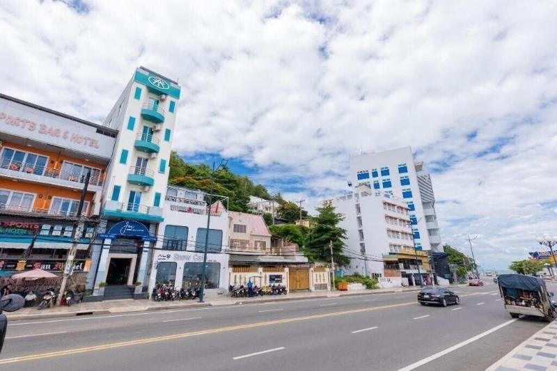 Front Beach Hotel By Joi Hospitality image