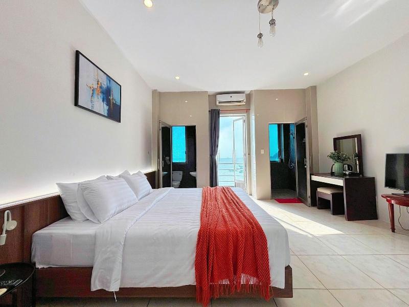 Front Beach Hotel By Joi Hospitality image