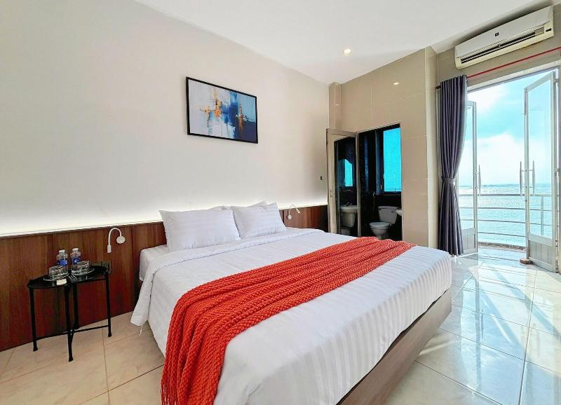 Front Beach Hotel By Joi Hospitality image