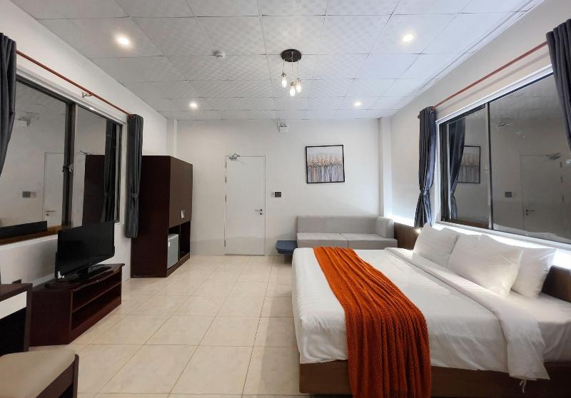 Front Beach Hotel By Joi Hospitality image