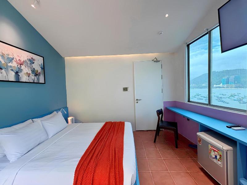 Front Beach Hotel By Joi Hospitality image