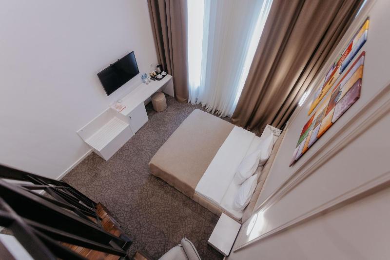 Callisto Hotel image