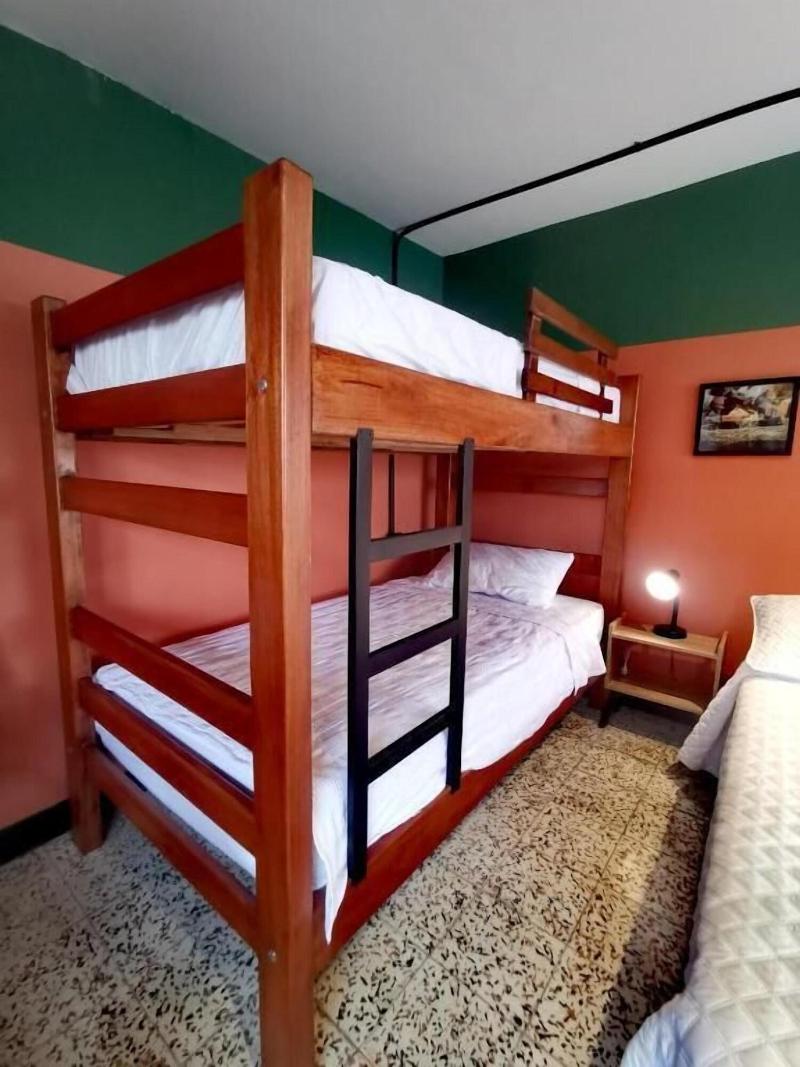 La Bonita Guesthouse 2