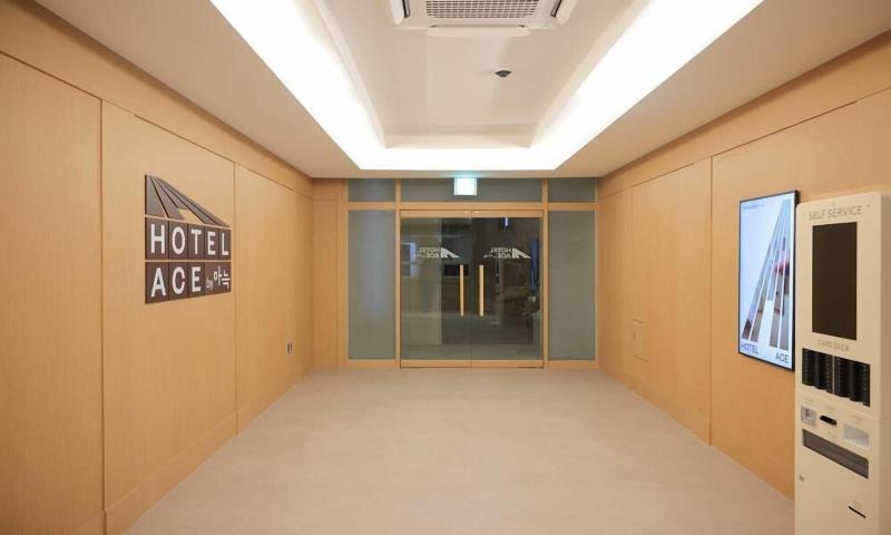 Ace Hotel By Cozy Daejeon Yuseong Branch image