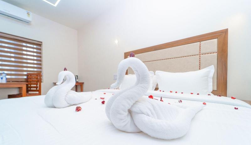 Skylar Seaview Beach Resort And Spa image